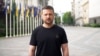 Це стосується тих, хто отримував державні нагороди України, в тому числі Героя України, ордени «За заслуги» та інші.