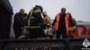 В Брянской области мост обрушился на идущий под ним поезд
