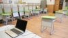 O sală de examen la Bacalaureat. Pe durata desfăşurării probelor, toate sălile de examen sunt supravegheate audio-video. 