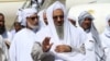 مولوی عبدالحمید (نفر وسط)