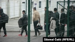 Migranti iz Hrvatske dovedeni u kamp Lipa kod Bihaća, 31. mart 2023. 