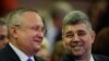 Liderii PSD și PNL, Marcel Ciolacu și Nicolae Ciucă, într-una dintre ipostazele de bună înțelegere și colaborare în numele stabilității 