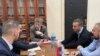 Arno Gujonu na sastanku sa predstavnicima Udruženja studenata iz Republike Srpske u Srbiji, februar 2022.