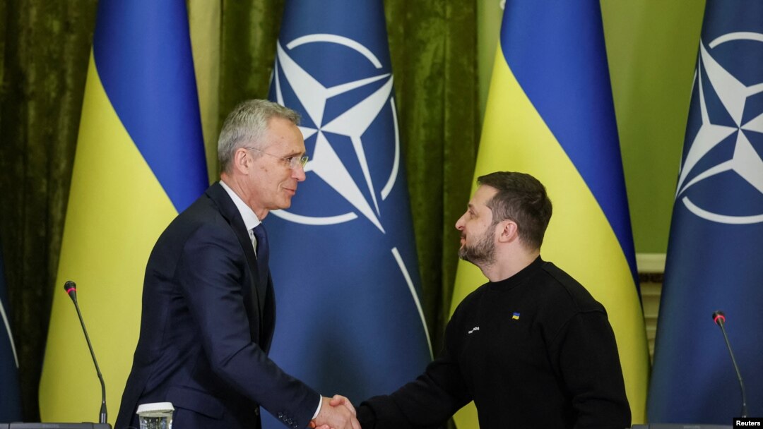 Šef NATO-a Stoltenberg s ukrajinskim predsjednikom Zelenskim u Kijevu, 20. april 2023. 