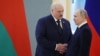 Президент Росії Володимир Путін (праворуч) і Олександр Лукашенко. Москва, 6 квітня 2023 року
