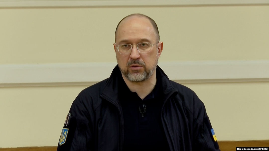 Прем’єр-міністр додав, що цього місяця також розпочалися виплати за програмою «Тепла зима»
