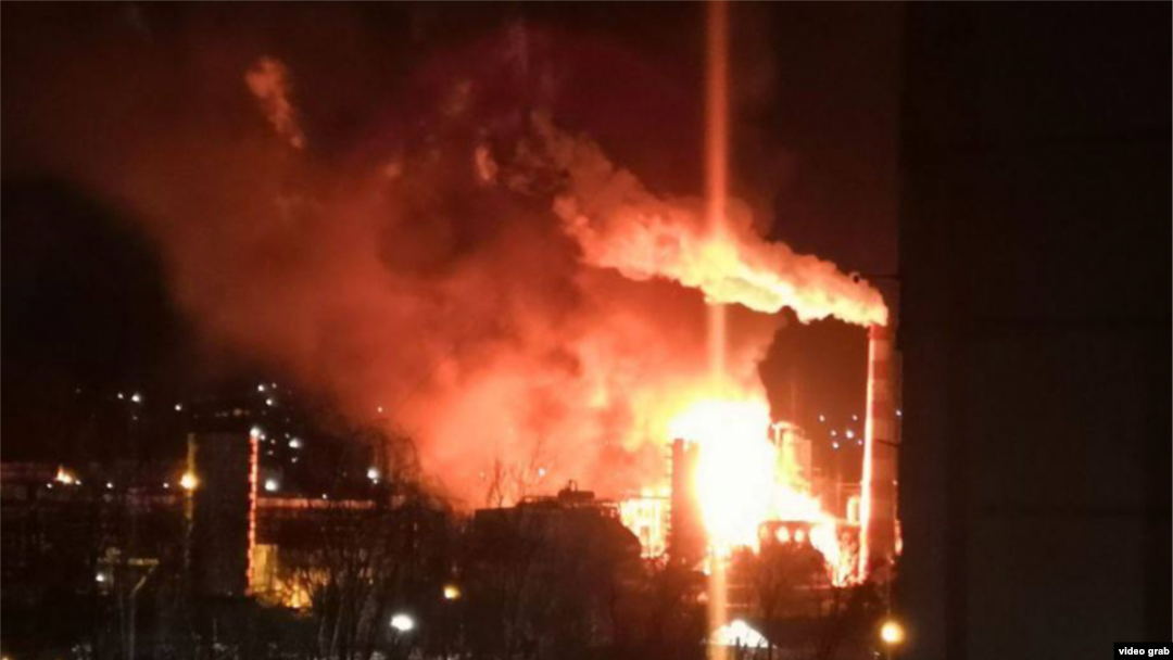 Пожежа у Туапсе під час однієї з атак, архівне фото