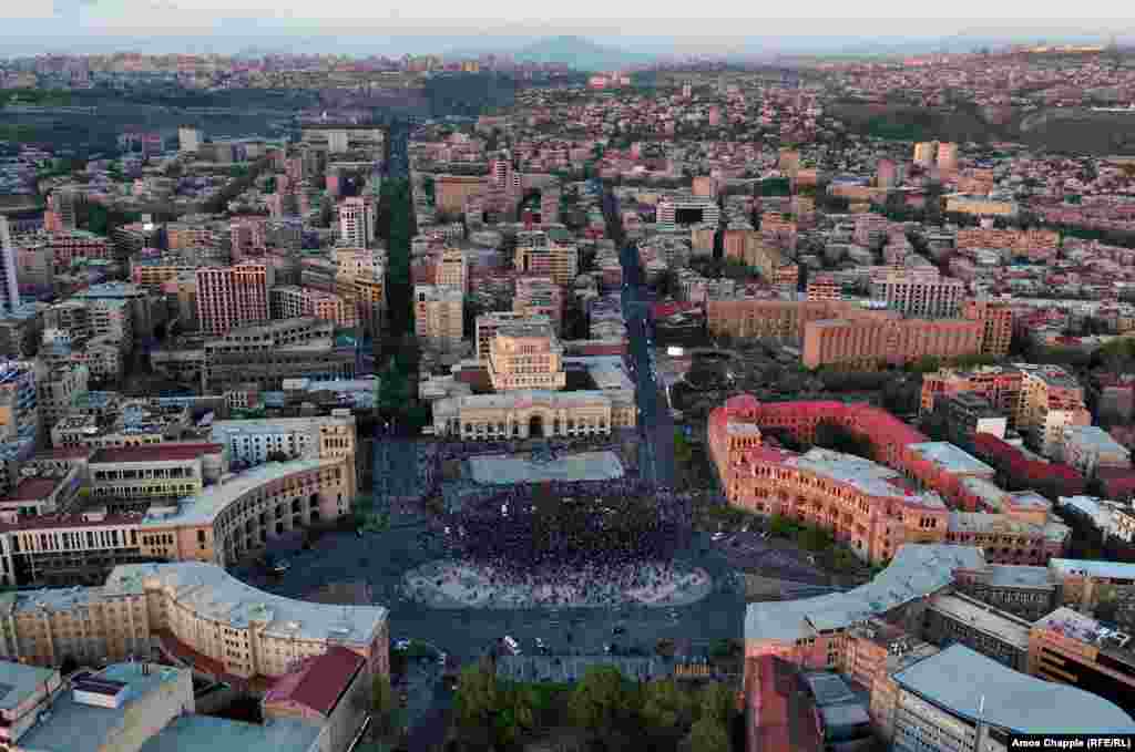 سرژ سرکیسیان، تا همین چند روز پیش رئیس‌جمهوری ارمنستان بود.