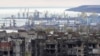 «Виселяють села, укріплюють мости, заводи, порти». Як окупанти готуються до оборони в захопленому Маріуполі?
