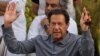 عمران خان له دندې له ګوښه کېدو راهیسې جلسو او مظاهرو ته دوام ورکړی دی - پخوانی انځور.