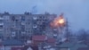 Обстріл житлового будинку в Маріуполі