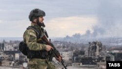 Нохчийн "Ахмат" СОБР-н эскархо ву оккупаци йинчу украинхойн Мариуполехь, 2022-чу шеран охан-бутт. Гайтаман сурт