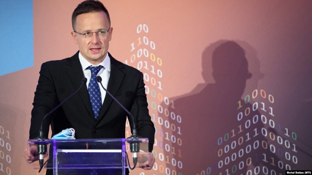 Hungarian Foreign Minister Peter Szijjarto: "This is not our war, so we want to and will stay out of it." (file photo)