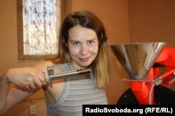 Ольга Арчибасова на грант купила оборудование для обжаривания кофейных зерен
