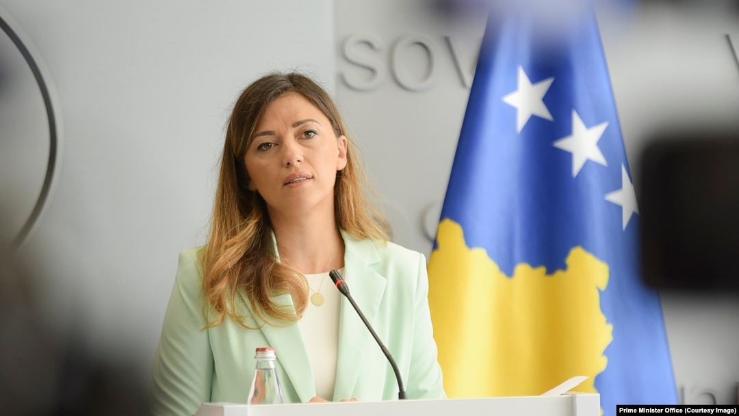 Albulena Haxhiu na tiskovnoj konferenciji u Prištini, Kosovo (fotoarhiva)