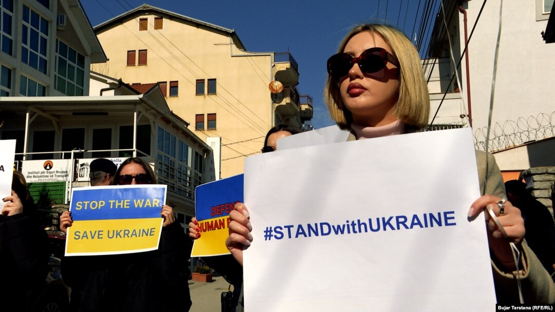 Sa protesta protiv okupacije Ukrajine održanog u Prištini 25. februara 2022. 
