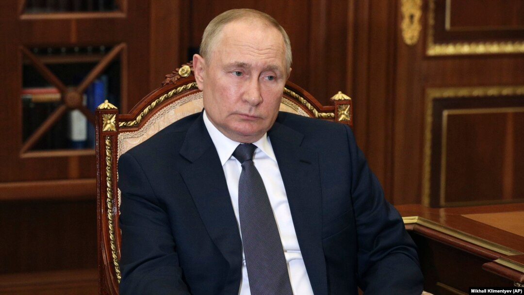 За словами інформатора, підставні компанії є «найкращими друзями» Путіна, через які йде фінансування російської армії