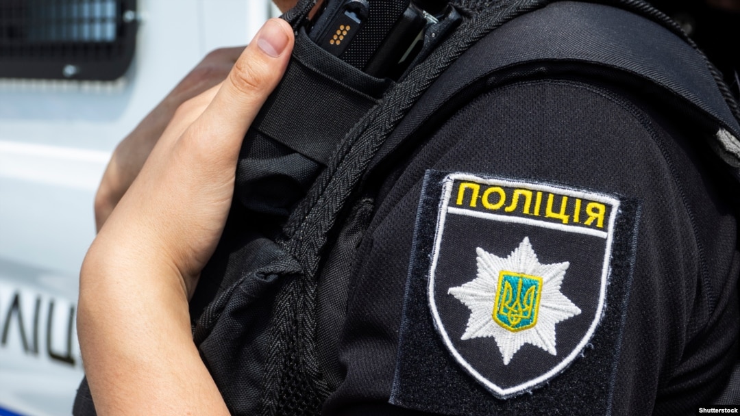 Українські поліцейські відкрили провадження за частиною 2 статті 146 (незаконне позбавлення волі або викрадення людини) та частини 2 статті 162 (порушення недоторканності житла) Кримінального кодексу України