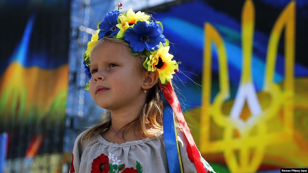 Дівчинка під час святкування Дня Незалежності України. Київ, 24 серпня 2015 року