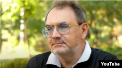 ვლადიმირ პასტუხოვი, პოლიტოლოგი