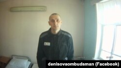 Схуд і постарів. З'явилися нові фото Сенцова (фотогалерея)