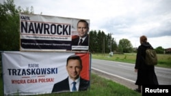 Election banners of Karol Nawrocki and Rafal Trzaskowski