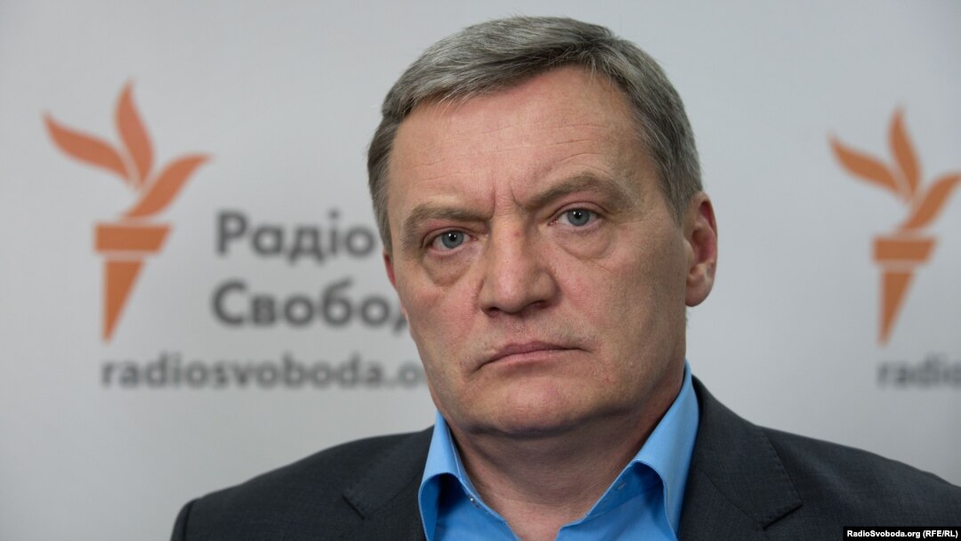 Юрія Гримчака і його «довірену особу О.», як пишуть в ГПУ, затримали 14 серпня ввечері у справі про вимагання 1,1 мільйона доларів хабаря 