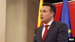 Премиерот Зоран Заев и министерот за здравство Венко Филипче