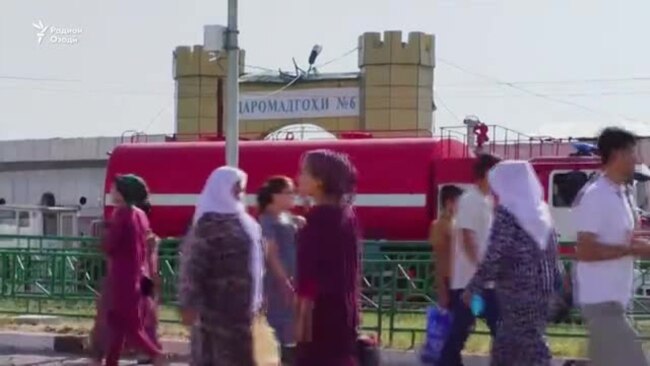 Власти Душанбе обещают помочь пострадавшим от пожара на рынке "Корвон".