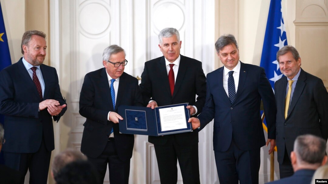 Predsjedavajući Predsjedništva BiH Dragan Čović predao Upitnik predsjedniku Evropske komisije Žan-Klodu Junkeru, Sarajevo