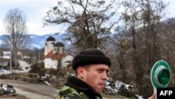 Kosovo, vojnik Kfora. Očekuje se da na Kosovo uskoro stignu snage Evropske unije (Eulex)