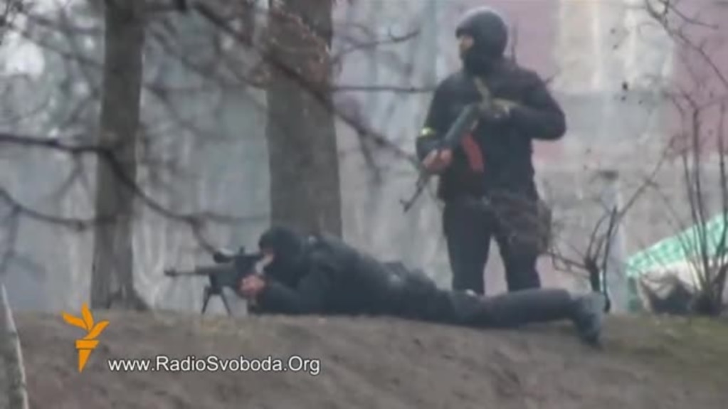 Силовики стріляють бойовими набоями із снайперських гвинтівок та автоматів Калашникова