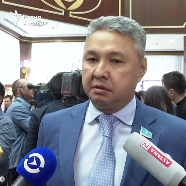 Перуашев «не жалеет» о слезах в день отставки Назарбаева