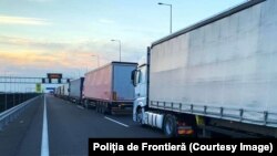 Șeful Vămilor, Marcel Mutescu, petrece tot mai mult timp în Republica Moldova pentru a încerca să „găsească” documente pentru TIR-urile dispărute.