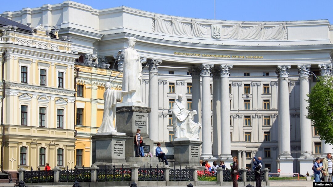 Єдиною державою в світі, яка звинувачує Україну в «агресивних мілітаристських планах», є Росія, заявили в МЗС