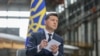 Під час пресконференції президент Зеленський заявив, що вечірка до його дня народження, про яку розповіли «Схеми», була для нього сюрпризом – і підтвердив, що там було більше гостей, ніж дозволяли правила карантину