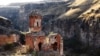 U klisuri koja razdvaja Jermeniju (u pozadini) od Turske, manastir Hripsimian Virgins danas je jedna od trošnih građevina Anija, grada koji se nekada zvao &ldquo;gradom 1.001 crkve&rdquo;.