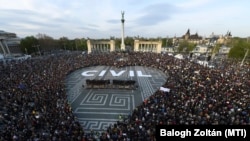 Civil szervezetek demonstrációja Budapesten, 2017. április 12-én