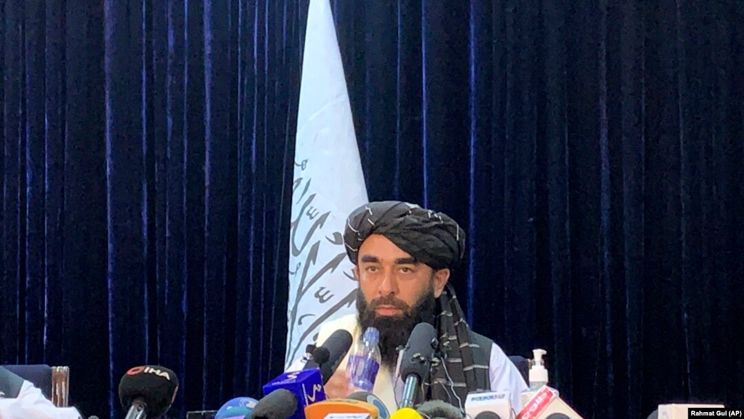 Glasnogovornik talibana Zabihullah Mujahid tokom prve konferencije za medije talibana u Kabulu 17. avgusta