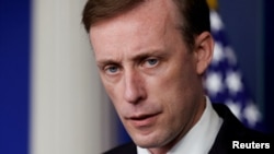 „Dacă Rusia vrea să meargă pe calea invaziei și a escaladării, suntem pregătiți și pentru asta, cu un răspuns robust”, a declarat consilierul pe probleme de securitate națională de la Casa Albă, Jake Sullivan.