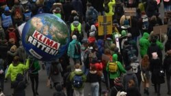 Skup u Madridu označiće početak 12 meseci odsudnih i burnih pregovora (Protest u Berlinu, 29. novembra2019)