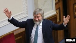 Тепер вже колишній народний депутат Вадим Новинський під час урочистого засідання Верховної Ради IX скликання, в Києві, 29 августа 2019 р. Фото Гонтар Володимир / УНІАН