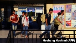 مهاجران افغان در حال بازگشت به افغانستان