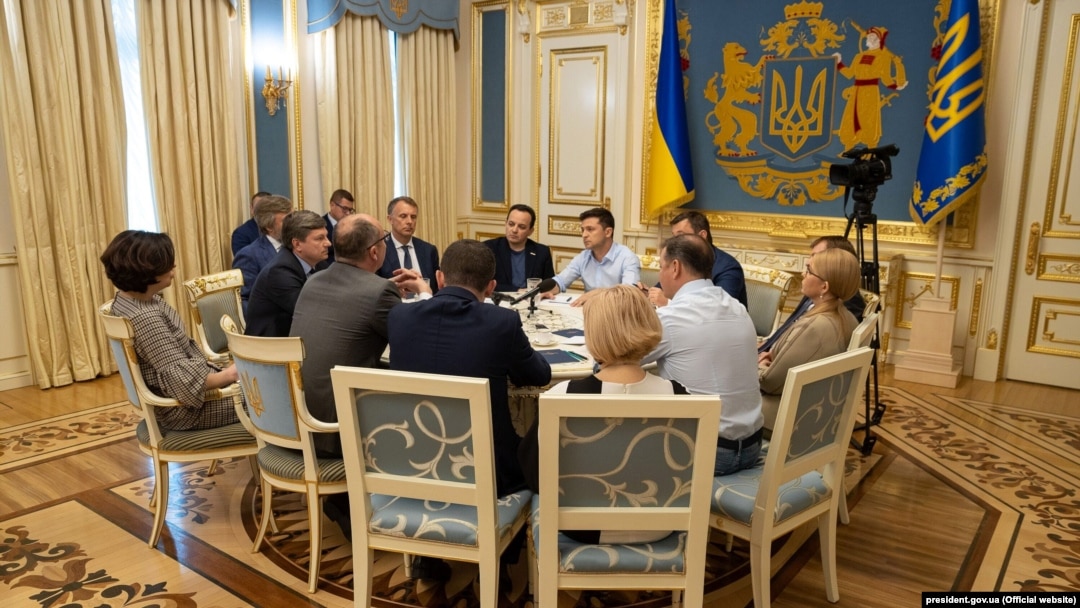 Зустріч президента України Володимира Зеленського з керівництвом Верховної Ради та головами парламентських фракцій. Київ, 21 травня 2019 року