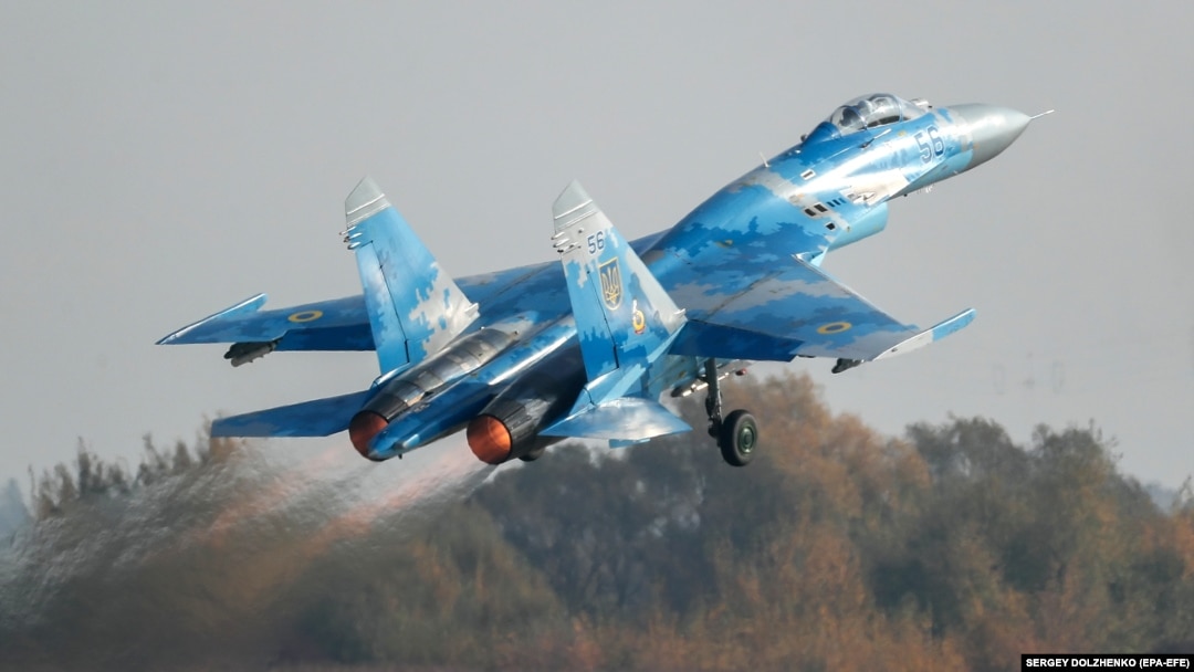 Військовий літак Су-27, ілюстративне фото