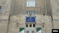 سخنان رییس جمهوری فرانسه از سوی مقامات ایرانی «رعایت نکردن نزاکت و شئون دیپلماتیک» و «تندروی ناشیانه» خوانده شده است (عکس: ایسنا)