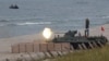 Militari ruși la exerciții pe malul Mării Baltice în august 2022, la câteva luni după ce invadarea Ucrainei a tensionat și mai multe relațiile Moscovei cu vecinele din NATO.
