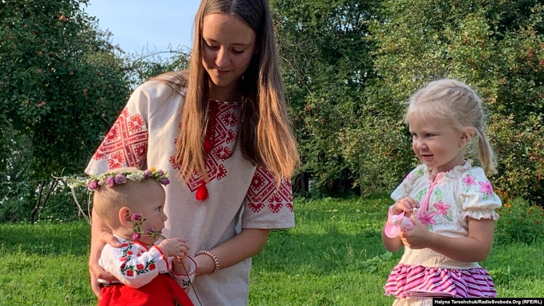 Доньки отця Петра і Катерини Терлецьких – Соломія, Марта, Даринка