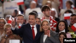 Primarul Varșoviei, Rafal Trzaskowski (foto), ar fi câștigat la mică distanță de principalul său contracandidat turul I al alegerilor prezidențiale din Polonia.
