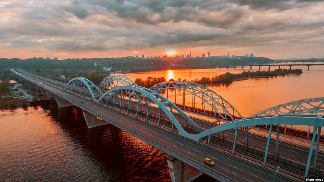 Річка Дніпро у Києві